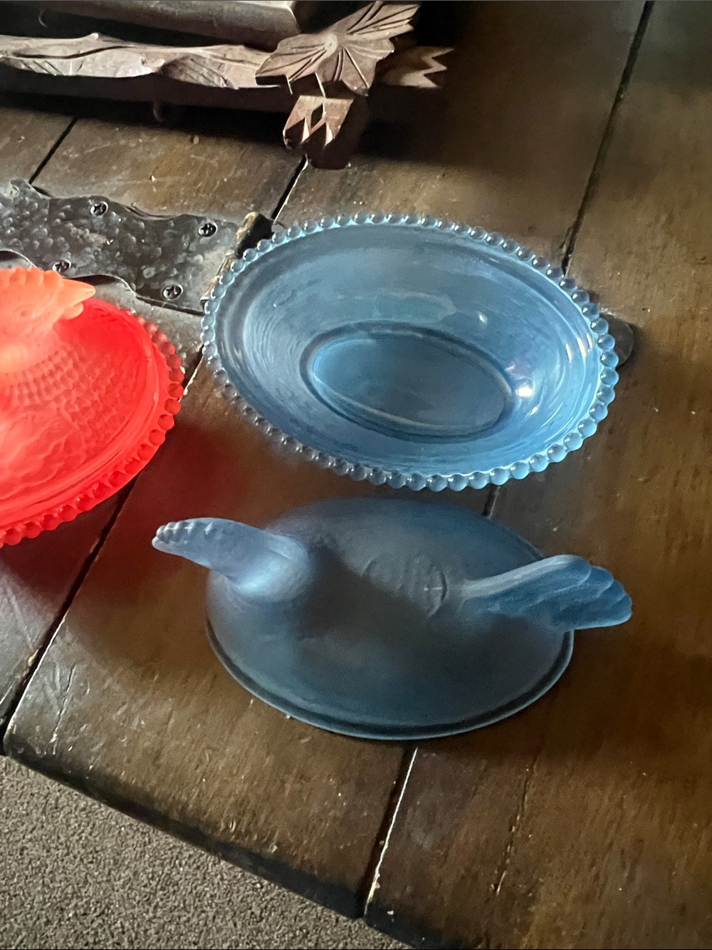 Vintage Hen on Nest Glass Dishes - Red and Blue - Picture 2 of 2